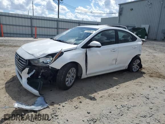 2019 Hyundai Accent SE z VIN 3KPC24A35KE062303, wystawiony jako Copart lot #71352875 z przebiegiem 169 840 mil mil oraz Nie do naprawy • Non repairable. Historia ofert i sprzedaży dostępna na DreamBid. Obrazek 1.