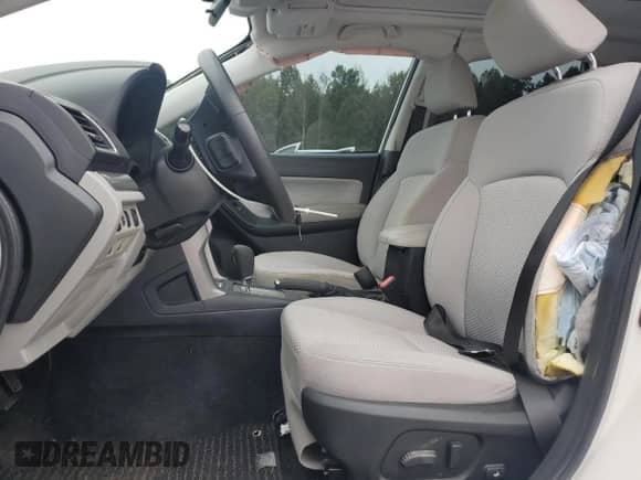 2018 Subaru Forester Premium z VIN JF2SJAGC8JH571154, wystawiony jako Copart lot #84559345 z przebiegiem 91 133 mil mil oraz Szkoda całkowita • Salvage title. Historia ofert i sprzedaży dostępna na DreamBid. Obrazek 7.