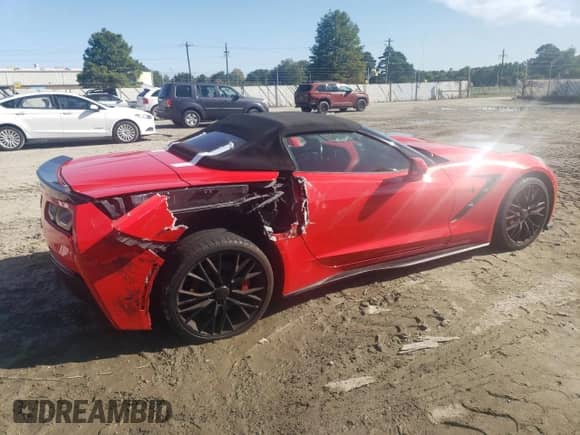 2014 Chevrolet Corvette Z51 3LT with VIN 1G1YL3D72E5132036, listed as a Copart auction lot 71673874 with 182,761 mi miles and Salvage title. Bid and sale history available at DreamBid. Image 3.
