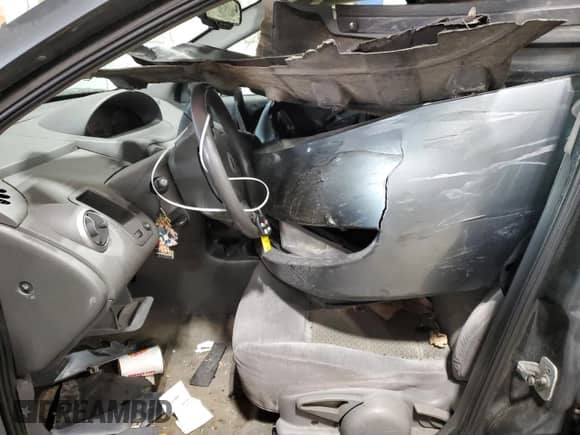 2006 Saturn ION z VIN 1G8AL55B56Z172221, wystawiony jako Copart lot #85042634 z przebiegiem Nie podano mil oraz Szkoda całkowita • Salvage title. Historia ofert i sprzedaży dostępna na DreamBid. Obrazek 7.