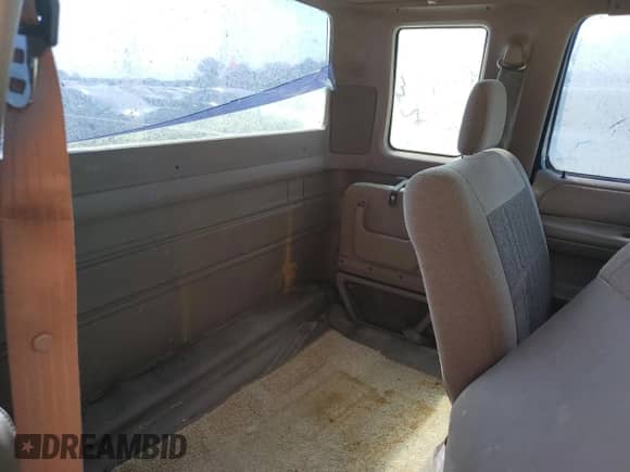 1994 Ford F-150 с VIN 1FTEX15N3RKB84136, выставлен на аукционе Copart как лот 58248585 с пробегом 181 787 миль миль и Чистый • Clean title. История ставок и продаж доступна на DreamBid. Изображение 10.