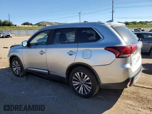 2020 Mitsubishi Outlander ES с VIN JA4AZ3A32LZ033483, выставлен на аукционе Copart как лот 82045345 с пробегом 85 128 миль миль и Списание • Salvage title. История ставок и продаж доступна на DreamBid. Изображение 2.