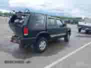 2000 Chevrolet Blazer LS with VIN 1GNDT13W2Y2297715, listed as a IAAI auction lot 42315268 with 198,508 mi miles and . Bid and sale history available at DreamBid. Image 4.