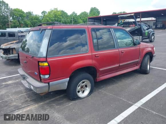 1997 Ford Explorer XL с VIN 1FMDU32X7VUD09221, выставлен на аукционе IAAI как лот 42383087 с пробегом 193 616 миль миль и . История ставок и продаж доступна на DreamBid. Изображение 4.