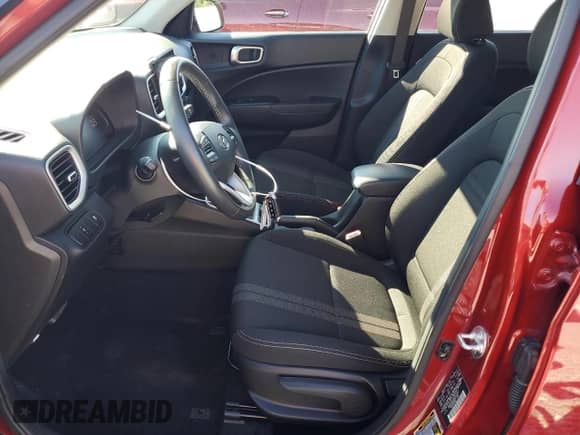 2024 Hyundai Venue Limited с VIN KMHRC8A35RU322947, выставлен на аукционе Copart как лот 90519245 с пробегом 25 945 миль миль и Чистый • Clean title. История ставок и продаж доступна на DreamBid. Изображение 7.