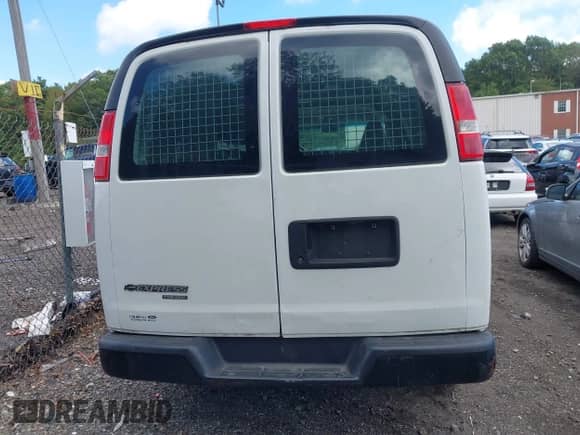 2016 Chevrolet Express Cargo с VIN 1GCWGBFF9G1129470, выставлен на аукционе IAAI как лот 43116045 с пробегом 191 439 миль миль и . История ставок и продаж доступна на DreamBid. Изображение 16.