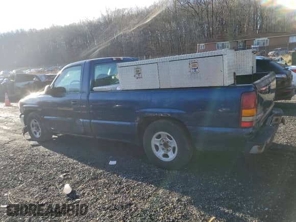 2002 GMC Sierra 1500 z VIN 1GTEC14W42Z183192, wystawiony jako Copart lot #86832884 z przebiegiem Nie podano mil oraz Szkoda całkowita • Salvage title. Historia ofert i sprzedaży dostępna na DreamBid. Obrazek 2.