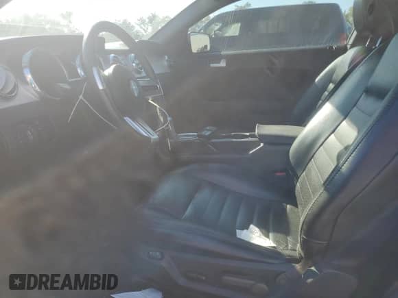 2006 Ford Mustang GT Deluxe с VIN 1ZVFT82H365260761, выставлен на аукционе Copart как лот 80966805 с пробегом 95 931 миль миль и Списание • Salvage title. История ставок и продаж доступна на DreamBid. Изображение 7.