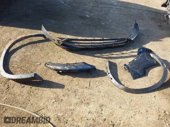 2024 Mitsubishi Outlander SE with VIN JA4J3VA80RZ041552, listed as a IAAI auction lot 41976603 with 13,512 mi miles and . Bid and sale history available at DreamBid. Image 12.