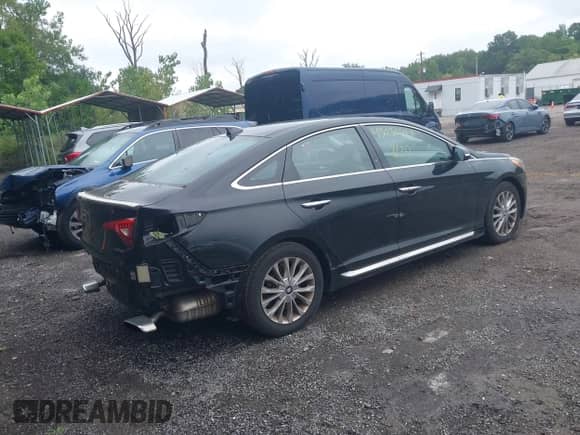 2015 Hyundai Sonata Limited z VIN 5NPE34AF3FH106218, wystawiony jako IAAI lot #43030544 z przebiegiem 96 441 mil mil oraz . Historia ofert i sprzedaży dostępna na DreamBid. Obrazek 4.