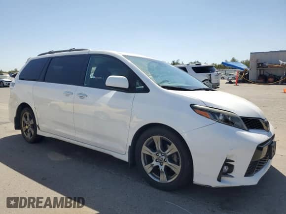 2019 Toyota Sienna SE with VIN 5TDXZ3DC2KS979031, listed as a Copart auction lot 69504315 with 63,637 mi miles and Salvage title. Bid and sale history available at DreamBid. Image 4.