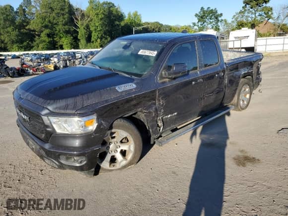 2019 Ram 1500 Big Horn z VIN 1C6SRFBT1KN903750, wystawiony jako Copart lot #65677645 z przebiegiem 78 756 mil mil oraz Szkoda całkowita • Salvage title. Historia ofert i sprzedaży dostępna na DreamBid. Obrazek 1.