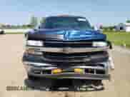 2002 Chevrolet Silverado 2500HD LT с VIN 1GCHK29132E134995, выставлен на аукционе Copart как лот 69037635 с пробегом 148 116 миль миль и Списание • Salvage title. История ставок и продаж доступна на DreamBid. Изображение 5.