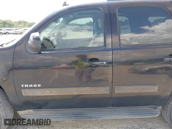 2011 Chevrolet Tahoe LT с VIN 1GNSKBE02BR372372, выставлен на аукционе IAAI как лот 43043375 с пробегом 146 973 миль миль и . История ставок и продаж доступна на DreamBid. Изображение 6.