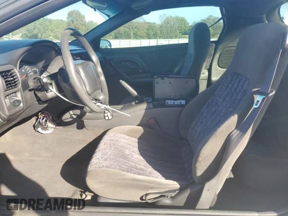 2002 Chevrolet Camaro с VIN 2G1FP22KX22151549, выставлен на аукционе Copart как лот 86514625 с пробегом 126 830 миль миль и Списание • Salvage title. История ставок и продаж доступна на DreamBid. Изображение 7.