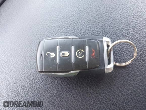 2019 Ram 1500 Big Horn with VIN 1C6RREFT0KN514083, listed as a IAAI auction lot 43016483 with 53,702 mi miles and . Bid and sale history available at DreamBid. Image 11.