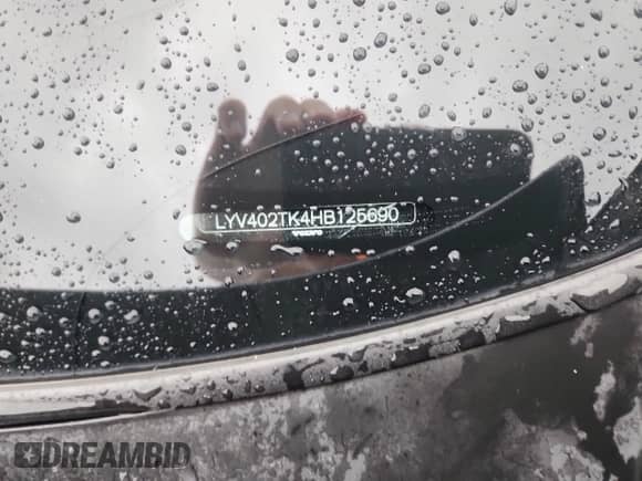 2017 Volvo S60 Inscription с VIN LYV402TK4HB125690, выставлен на аукционе Copart как лот 86498645 с пробегом 186 308 миль миль и Списание • Salvage title. История ставок и продаж доступна на DreamBid. Изображение 12.