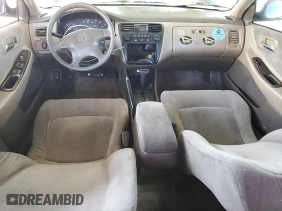 2000 Honda Accord SE z VIN JHMCG6693YC023511, wystawiony jako Copart lot #71944795 z przebiegiem Nie podano mil oraz Czysty tytuł • Clean title. Historia ofert i sprzedaży dostępna na DreamBid. Obrazek 8.