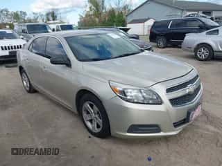 2013 Chevrolet Malibu LS с VIN 1G11B5SA2DF247520, выставлен на аукционе IAAI как лот 43395557 с пробегом Не указан миль и . История ставок и продаж доступна на DreamBid. Изображение 1.
