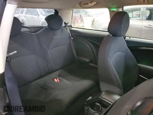 2013 MINI Hardtop с VIN WMWSU3C56DT544784, выставлен на аукционе Copart как лот 90458525 с пробегом 114 371 миль миль и Чистый • Clean title. История ставок и продаж доступна на DreamBid. Изображение 10.