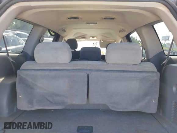 2005 Dodge Durango SLT with VIN 1D4HB48D05F565013, listed as a IAAI auction lot 42490330 with 170,478 mi miles and . Bid and sale history available at DreamBid. Image 18.