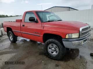 1998 Dodge 1500 с VIN 1B7HF16Z8WS508615, выставлен на аукционе Copart как лот 64791014 с пробегом 232 390 миль миль и На запчасти • Non repairable. История ставок и продаж доступна на DreamBid. Изображение 4.