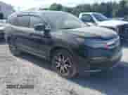 2019 Honda Pilot Elite z VIN 5FNYF6H05KB037171, wystawiony jako IAAI lot #43251488 z przebiegiem 106 990 mil mil oraz . Historia ofert i sprzedaży dostępna na DreamBid. Obrazek 1.