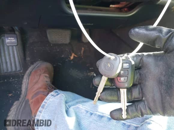 2014 Toyota Camry L z VIN 4T1BF1FK6EU352050, wystawiony jako IAAI lot #43385506 z przebiegiem 225 250 mil mil oraz . Historia ofert i sprzedaży dostępna na DreamBid. Obrazek 11.