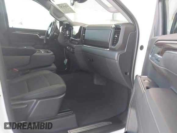 2022 Chevrolet Silverado 1500 RST with VIN 3GCUDEET3NG588260, listed as a IAAI auction lot 42844705 with 49,604 mi miles and . Bid and sale history available at DreamBid. Image 5.
