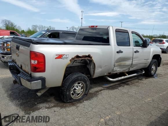 2007 Chevrolet Silverado 2500HD 1LT с VIN 1GCHK23KX7F539402, выставлен на аукционе Copart как лот 52713114 с пробегом 283 083 миль миль и Чистый • Clean title. История ставок и продаж доступна на DreamBid. Изображение 3.