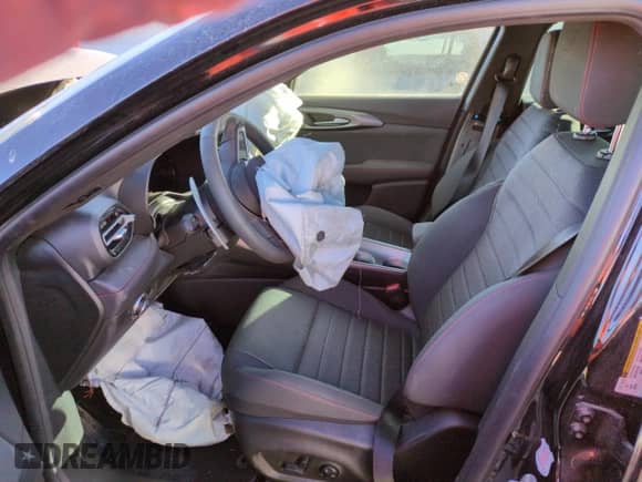 2024 Dodge Hornet R/T z VIN ZACPDFCW8R3A33235, wystawiony jako Copart lot #42847425 z przebiegiem Nie podano mil oraz Czysty tytuł • Clean title. Historia ofert i sprzedaży dostępna na DreamBid. Obrazek 7.