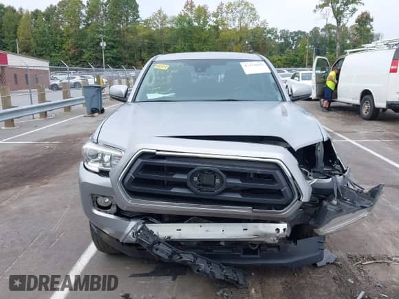 2021 Toyota Tacoma SR5 with VIN 5TFAZ5CN4MX110609, listed as a IAAI auction lot 43172655 with 36,100 mi miles and . Bid and sale history available at DreamBid. Image 12.