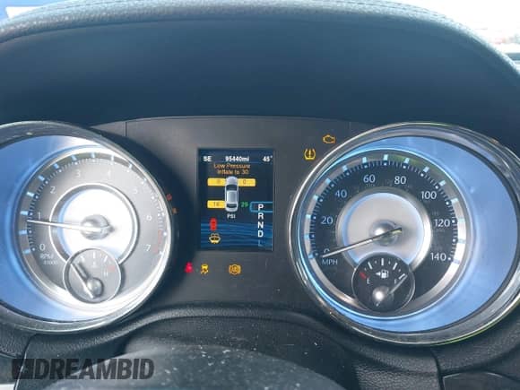 2014 Chrysler 300 C with VIN 2C3CCAEGXEH380004, listed as a IAAI auction lot 41363108 with 95,440 mi miles and . Bid and sale history available at DreamBid. Image 7.