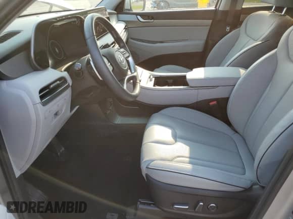 2024 Hyundai Palisade SEL z VIN KM8R4DGE5RU670701, wystawiony jako Copart lot #61448535 z przebiegiem 11 268 mil mil oraz Szkoda całkowita • Salvage title. Historia ofert i sprzedaży dostępna na DreamBid. Obrazek 7.