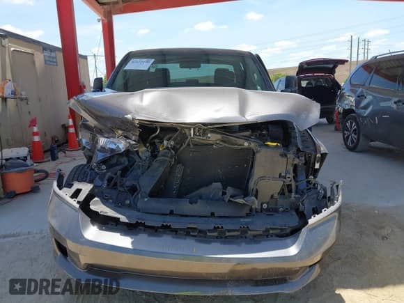 2018 Ram 1500 Express z VIN 1C6RR6KT3JS305402, wystawiony jako IAAI lot #42123190 z przebiegiem 52 898 mil mil oraz . Historia ofert i sprzedaży dostępna na DreamBid. Obrazek 13.