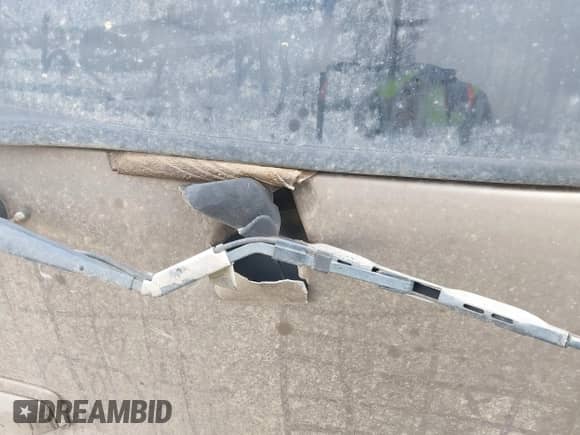 2004 Chevrolet Tahoe LT с VIN 1GNEC13Z24J170834, выставлен на аукционе IAAI как лот 41149637 с пробегом 362 679 миль миль и . История ставок и продаж доступна на DreamBid. Изображение 17.