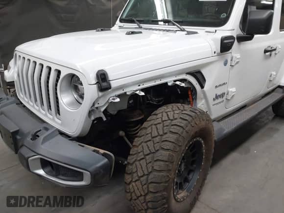 2021 Jeep Wrangler Unlimited Sahara с VIN 1C4JJXP68MW857402, выставлен на аукционе IAAI как лот 42149574 с пробегом 27 239 миль миль и . История ставок и продаж доступна на DreamBid. Изображение 6.