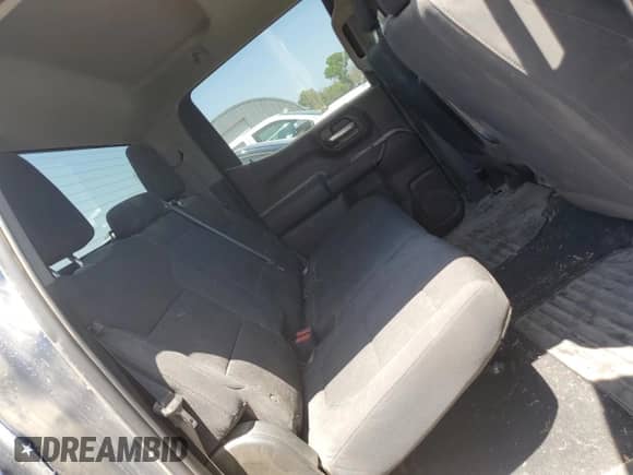 2021 Chevrolet Silverado 1500 Custom Trail Boss z VIN 1GCPYCEF8MZ392474, wystawiony jako Copart lot #61820765 z przebiegiem 83 902 mil mil oraz Szkoda całkowita • Salvage title. Historia ofert i sprzedaży dostępna na DreamBid. Obrazek 10.