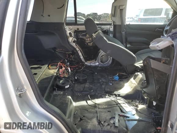 2019 Chevrolet Tahoe Commercial с VIN 1GNSKDEC7KR270507, выставлен на аукционе Copart как лот 50102615 с пробегом 70 110 миль миль и Списание • Salvage title. История ставок и продаж доступна на DreamBid. Изображение 11.