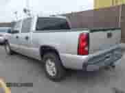 2004 Chevrolet Silverado 1500 LT z VIN 2GCEC13T641418209, wystawiony jako IAAI lot #43314054 z przebiegiem 155 439 mil mil oraz . Historia ofert i sprzedaży dostępna na DreamBid. Obrazek 3.
