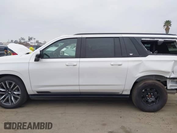 2021 Cadillac Escalade ESV с VIN 1GYS3PKLXMR324178, выставлен на аукционе IAAI как лот 42035022 с пробегом 35 448 миль миль и . История ставок и продаж доступна на DreamBid. Изображение 15.