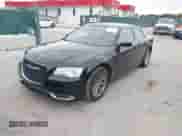 2019 Chrysler 300 Touring с VIN 2C3CCAAG9KH740686, выставлен на аукционе IAAI как лот 43150771 с пробегом 130 142 миль миль и . История ставок и продаж доступна на DreamBid. Изображение 17.