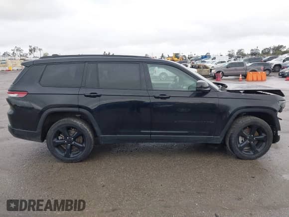 2021 Jeep Grand Cherokee Altitude z VIN 1C4RJKAG1M8138116, wystawiony jako IAAI lot #41816212 z przebiegiem 62 796 mil mil oraz . Historia ofert i sprzedaży dostępna na DreamBid. Obrazek 13.