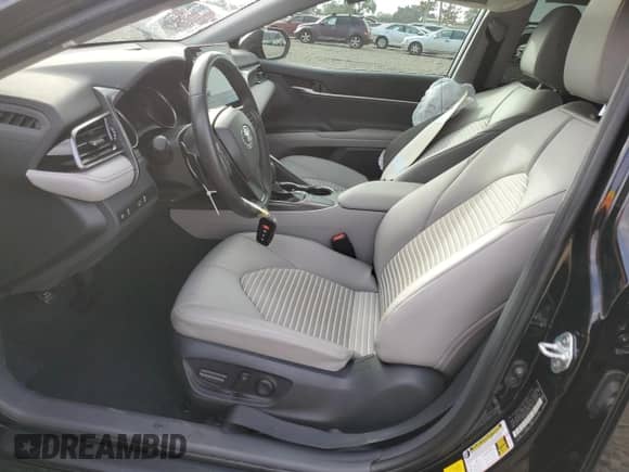 2023 Toyota Camry SE z VIN 4T1S11AK9PU739426, wystawiony jako Copart lot #84836955 z przebiegiem 29 258 mil mil oraz Szkoda całkowita • Salvage title. Historia ofert i sprzedaży dostępna na DreamBid. Obrazek 7.