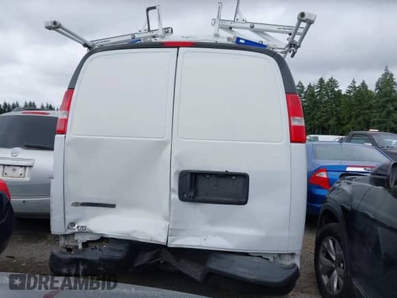 2020 Chevrolet Express Cargo with VIN 1GCWGAFGXL1276698, listed as a IAAI auction lot 42406833 with 63,143 mi miles and . Bid and sale history available at DreamBid. Image 17.