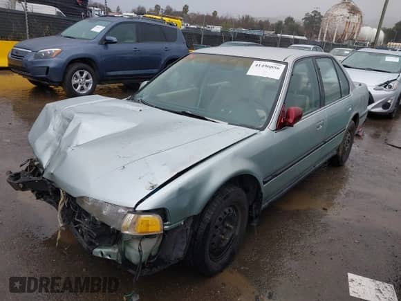 1992 Honda Accord LX z VIN JHMCB7654NC058331, wystawiony jako IAAI lot #41496056 z przebiegiem 287 769 mil mil oraz . Historia ofert i sprzedaży dostępna na DreamBid. Obrazek 2.