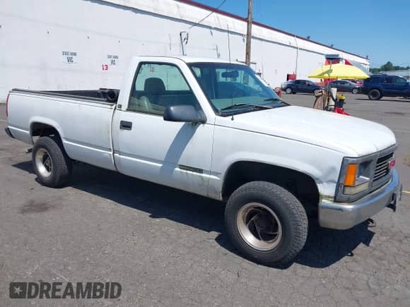 1997 GMC Sierra 1500 with VIN 1GTEK14W6VZ549578, listed as a IAAI auction lot 42415651 with 203,458 mi miles and . Bid and sale history available at DreamBid. Image 1.