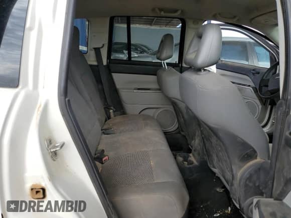 2007 Jeep Compass Sport with VIN 1J8FT47W37D145824, listed as a Copart auction lot 70866745 with 193,992 mi miles and Clean title. Bid and sale history available at DreamBid. Image 11.