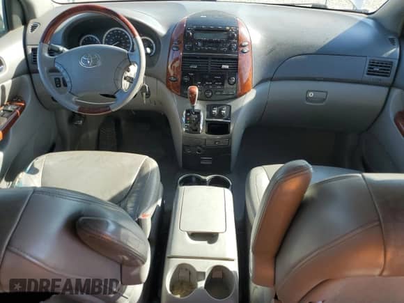 2004 Toyota Sienna XLE z VIN 5TDBA22C94S012496, wystawiony jako Copart lot #80386005 z przebiegiem 180 370 mil mil oraz Szkoda całkowita • Salvage title. Historia ofert i sprzedaży dostępna na DreamBid. Obrazek 8.