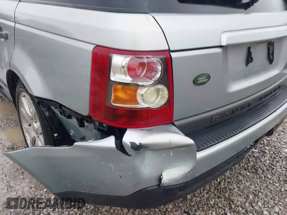 2007 Land Rover Range Rover Sport HSE with VIN SALSF25407A985508, listed as a IAAI auction lot 43380848 with 178,681 mi miles and . Bid and sale history available at DreamBid. Image 12.